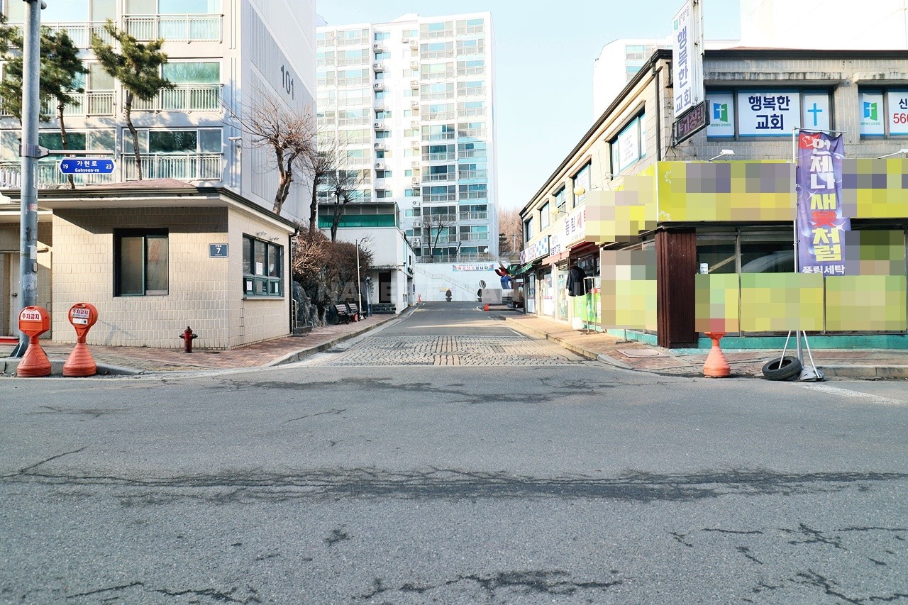 Building entrance with signage