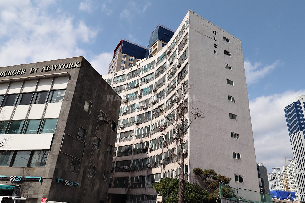 Building entrance with signage
