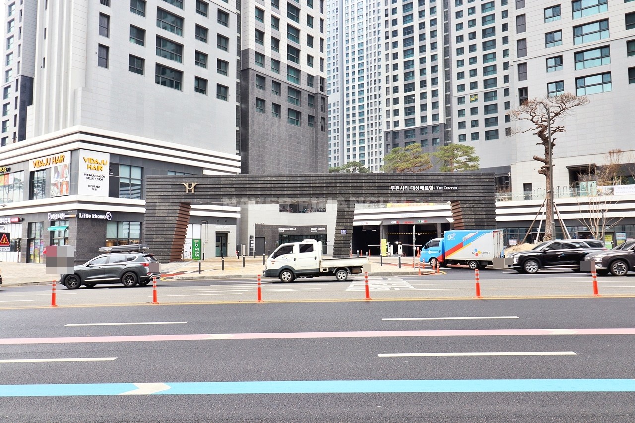 Building entrance with signage