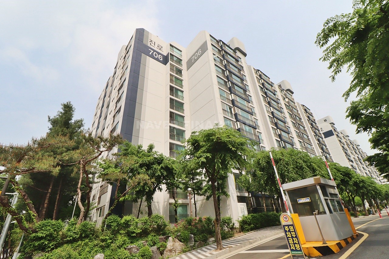 Building entrance with signage