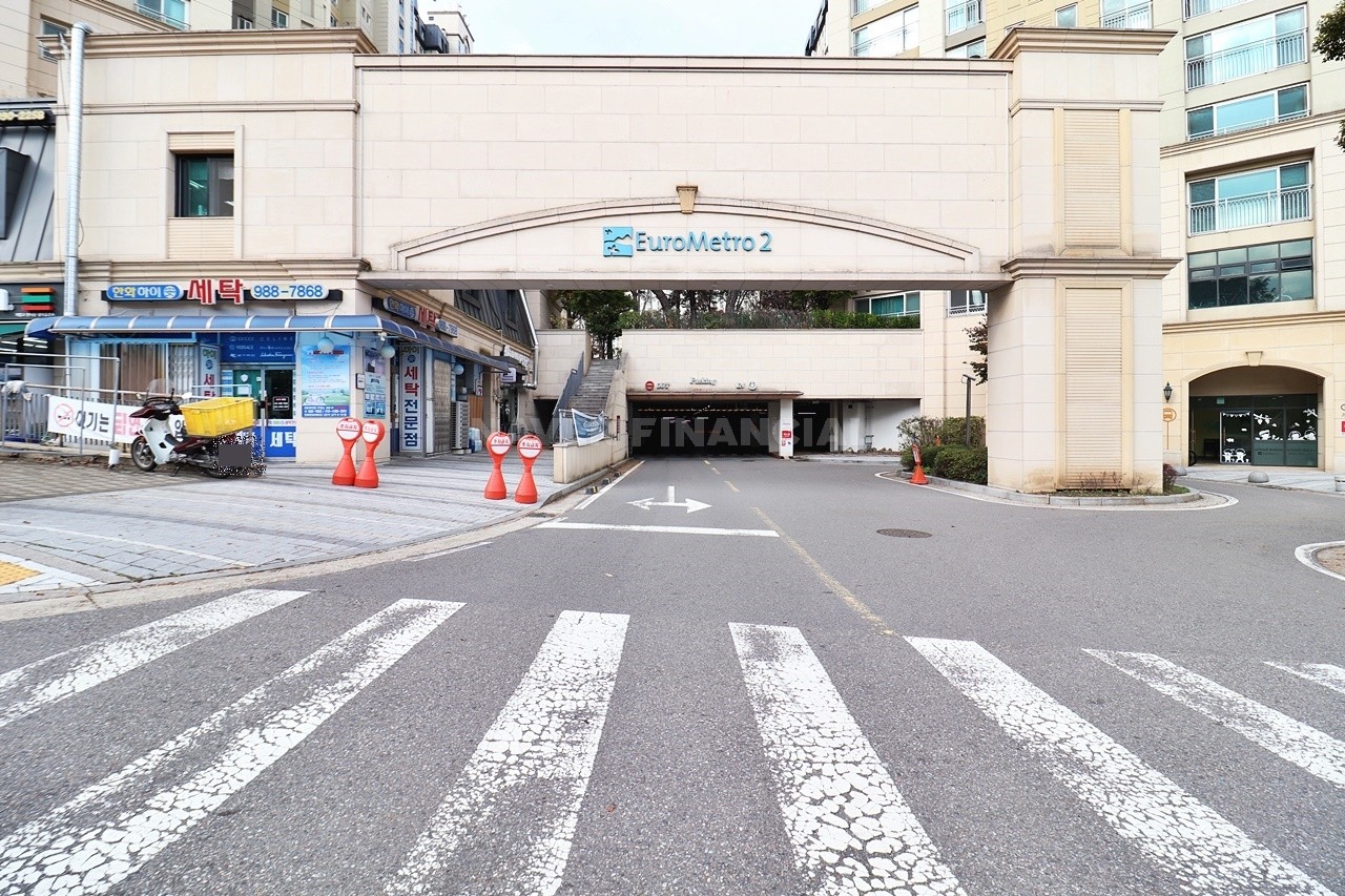 Building entrance with signage