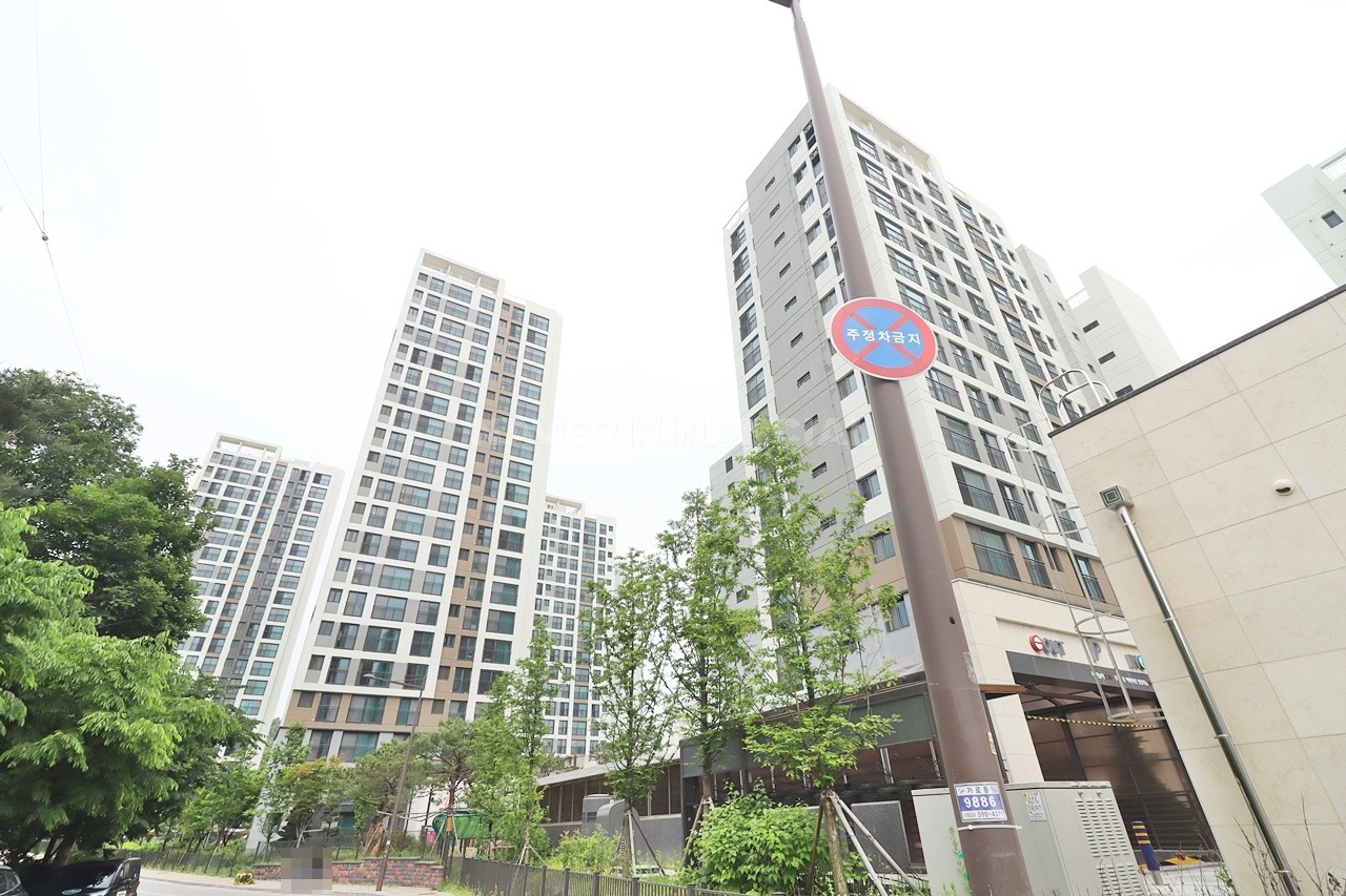 Building entrance with signage