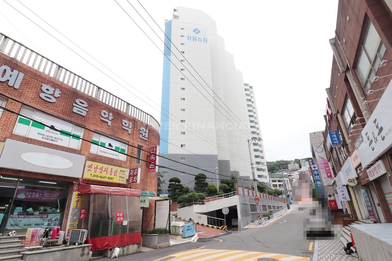 Building entrance with signage