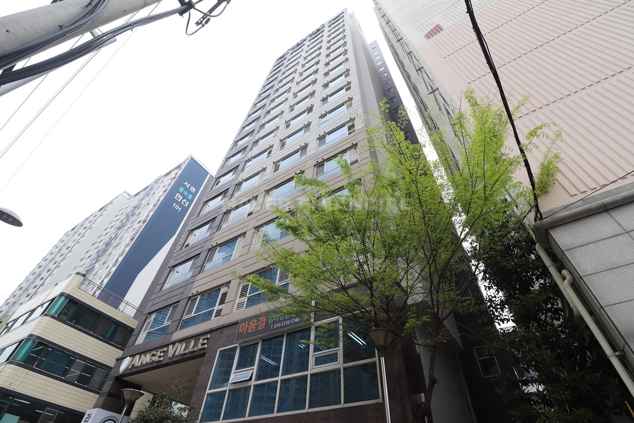 Building entrance with signage