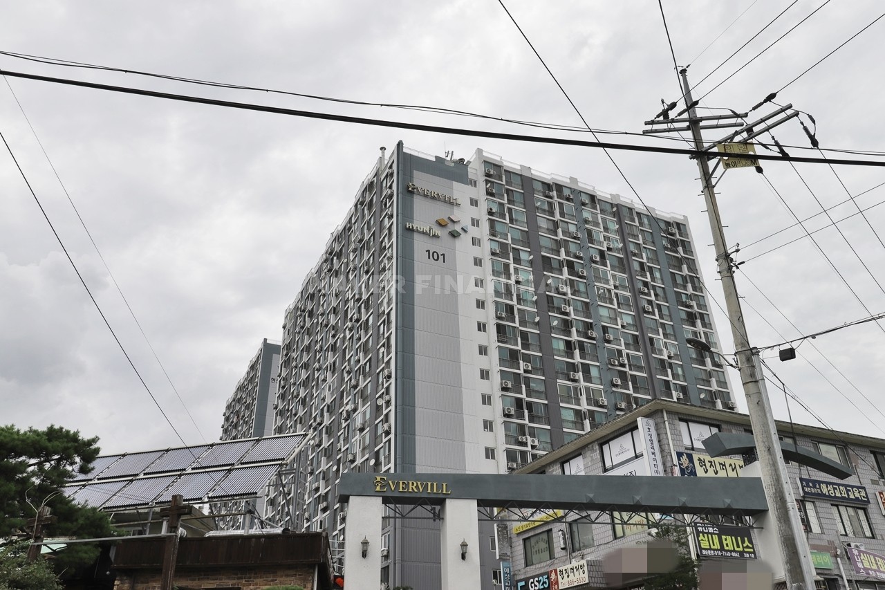 Building entrance with signage