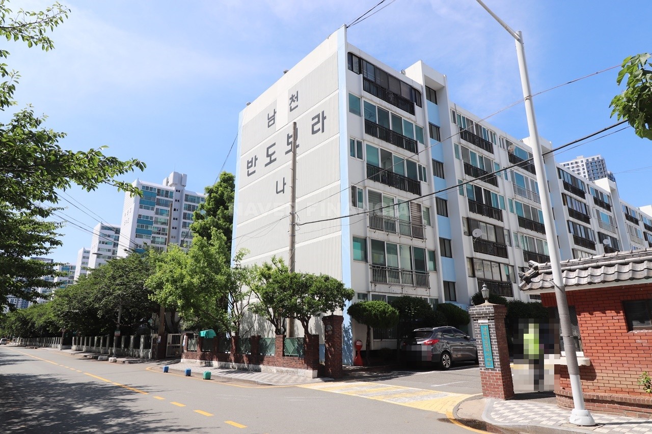 Building entrance with signage
