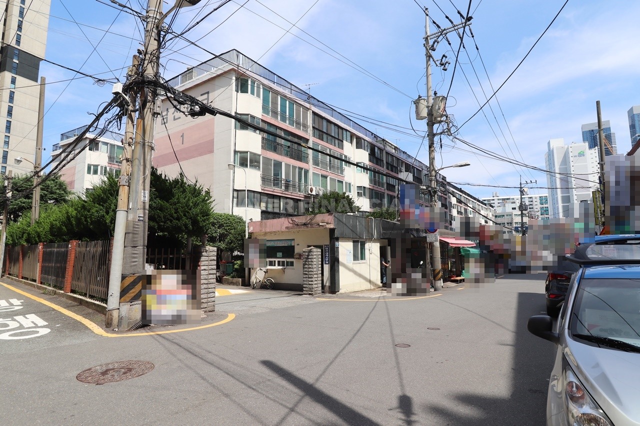 Building entrance with signage