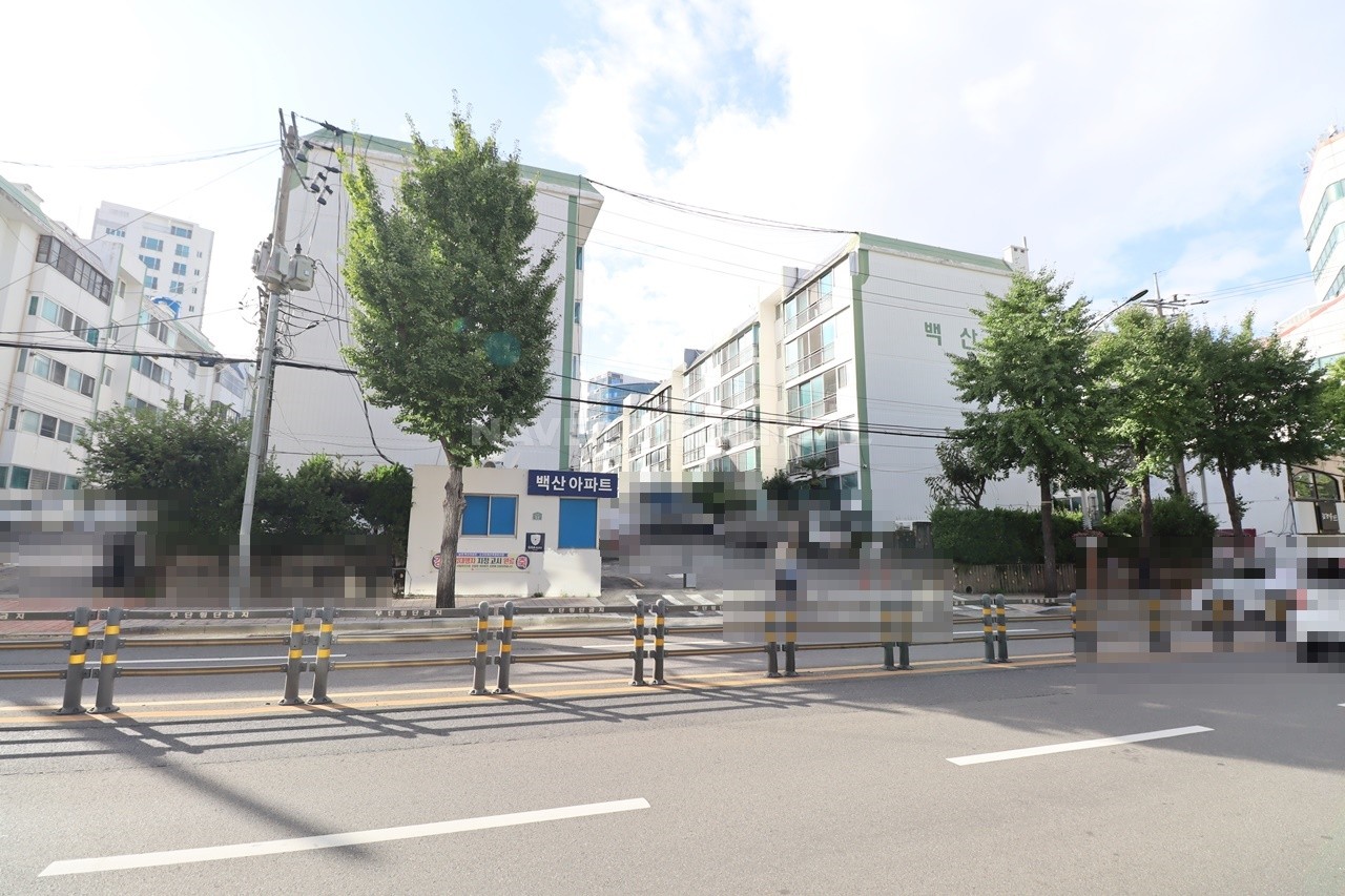 Building entrance with signage