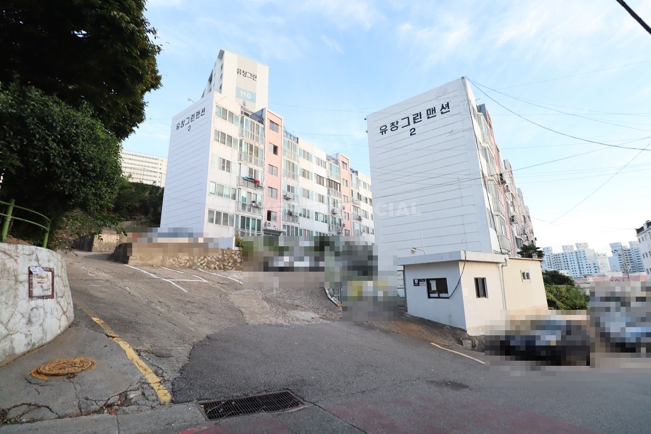 Building entrance with signage