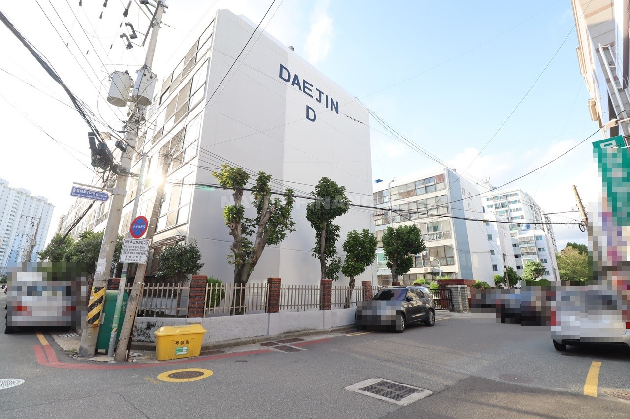 Building entrance with signage