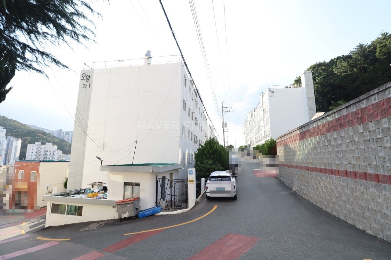 Building entrance with signage
