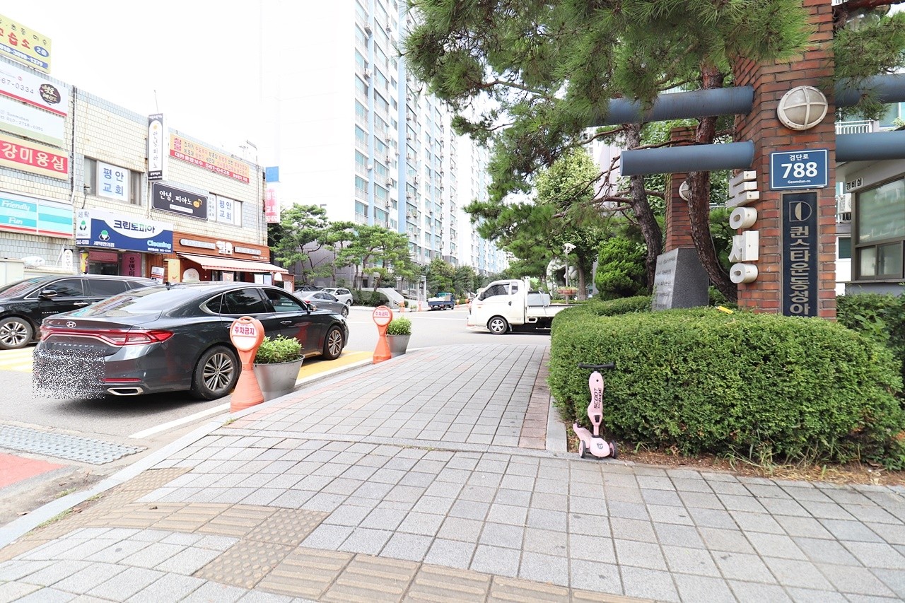Building entrance with signage