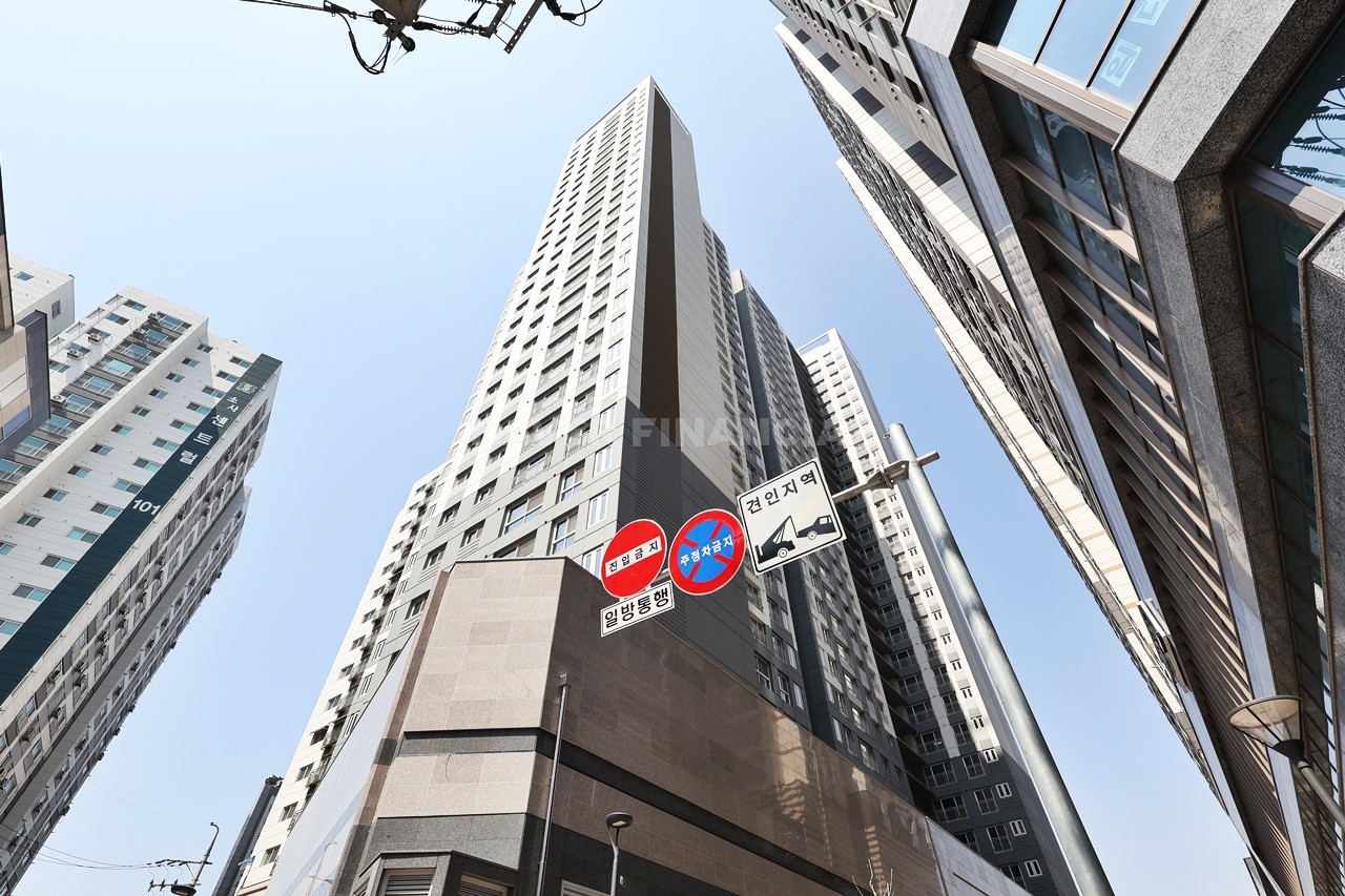 Building entrance with signage