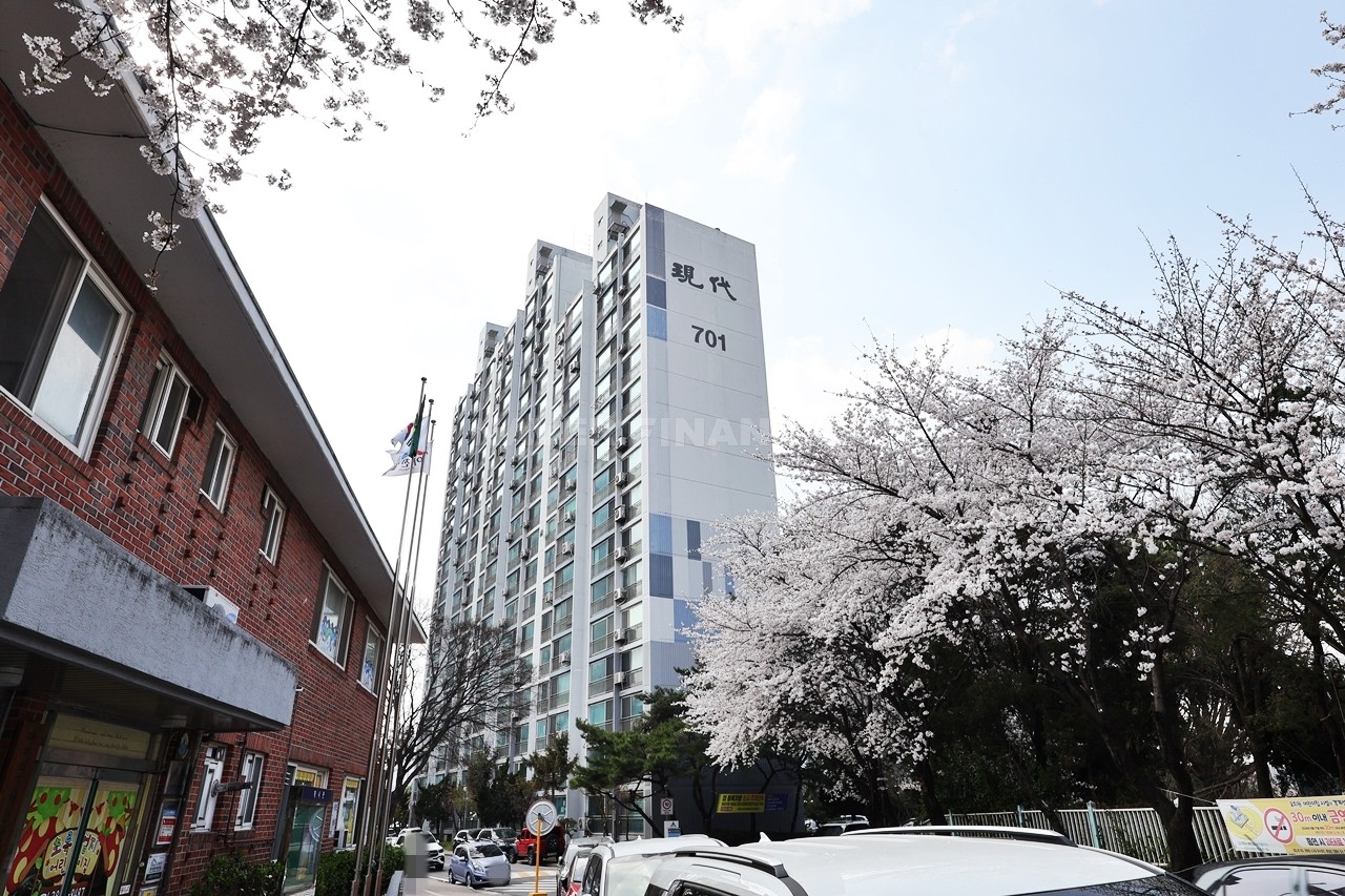 Building entrance with signage