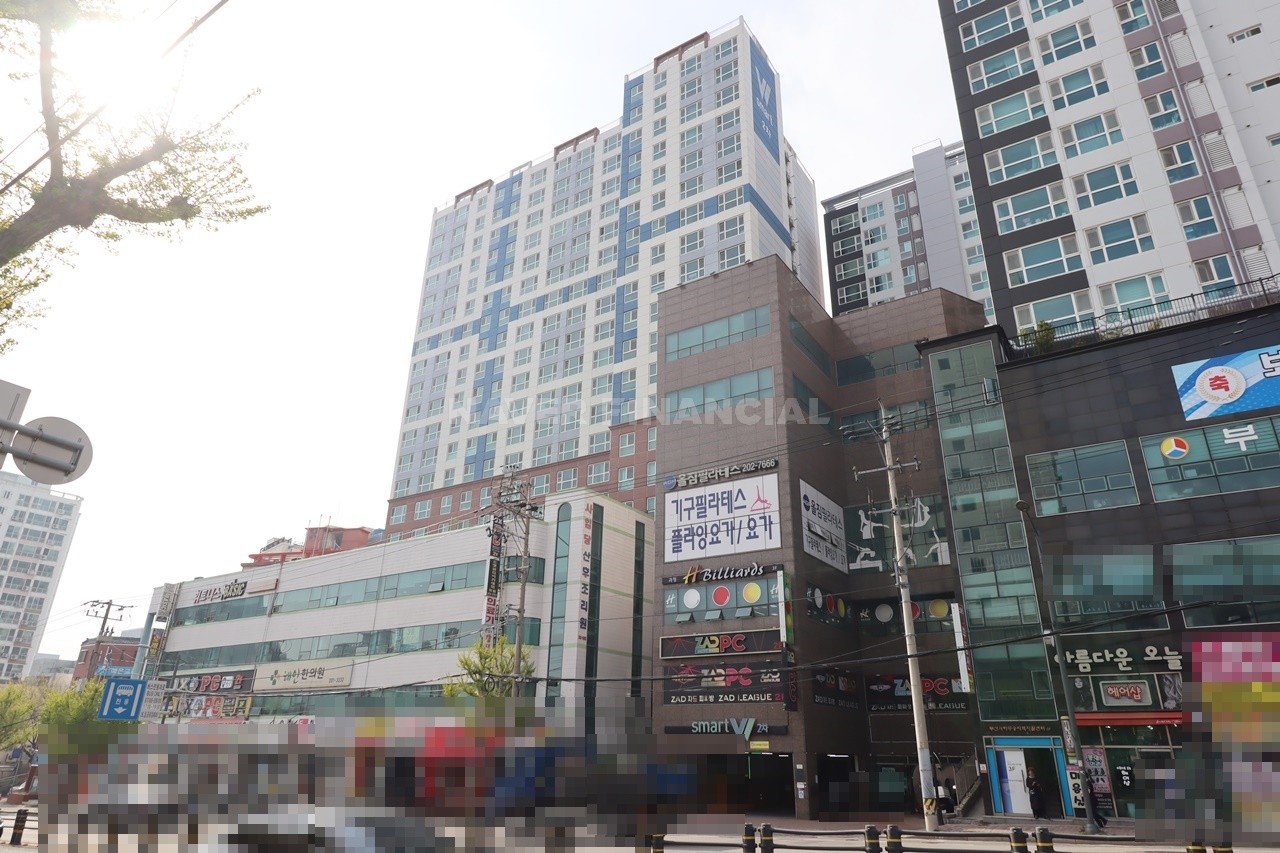 Building entrance with signage