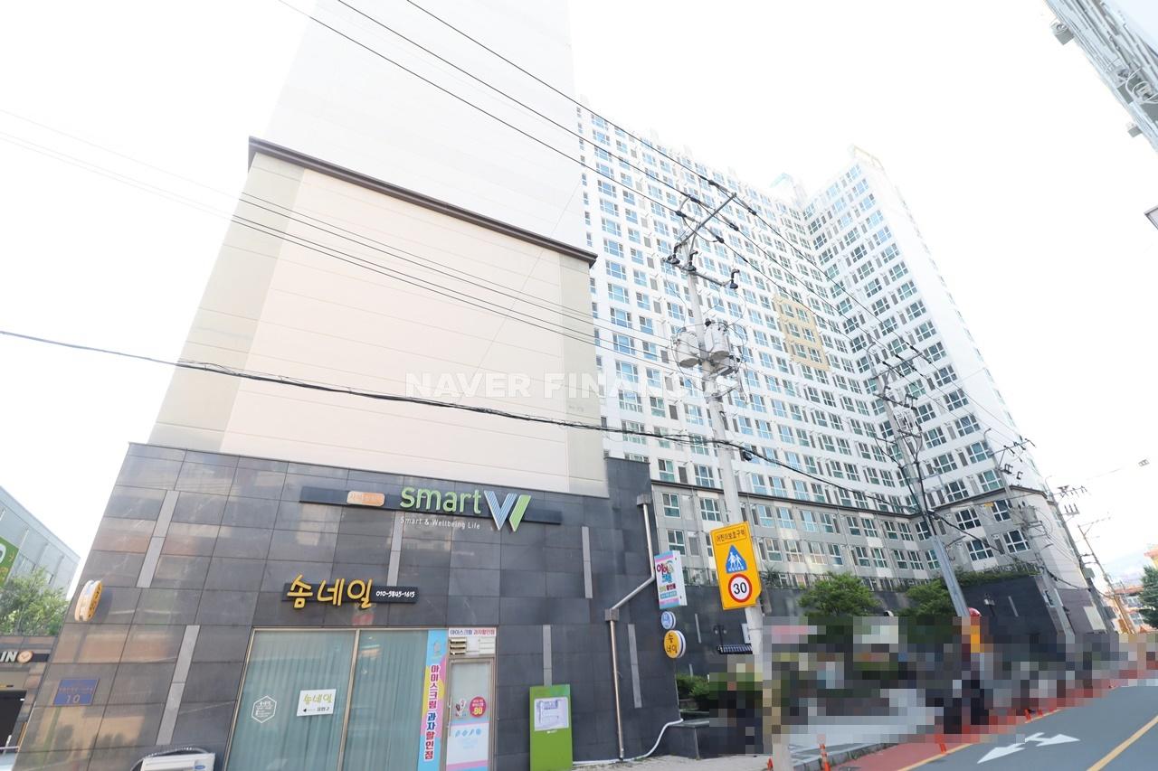 Building entrance with signage