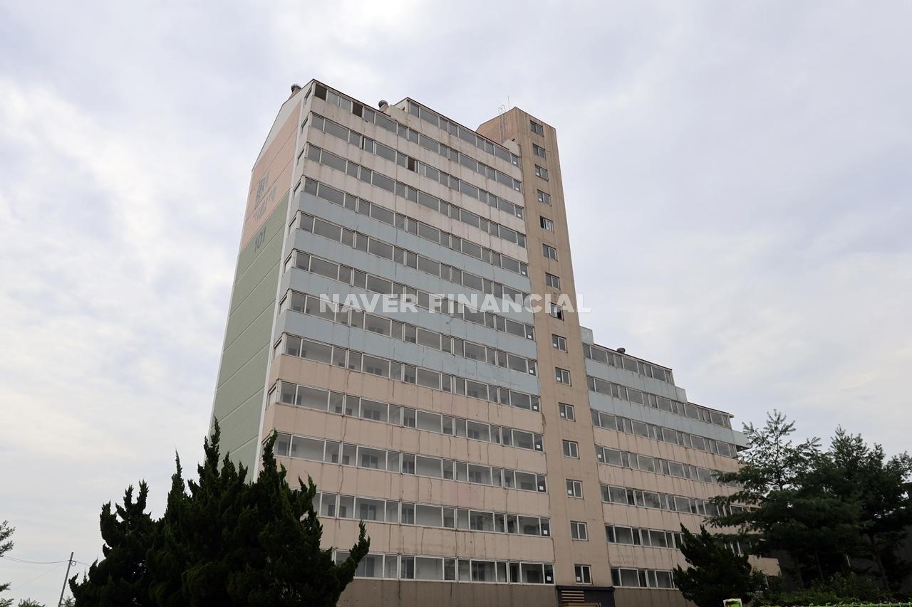 Building entrance with signage