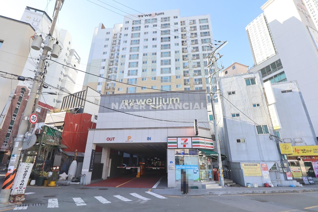 Building entrance with signage