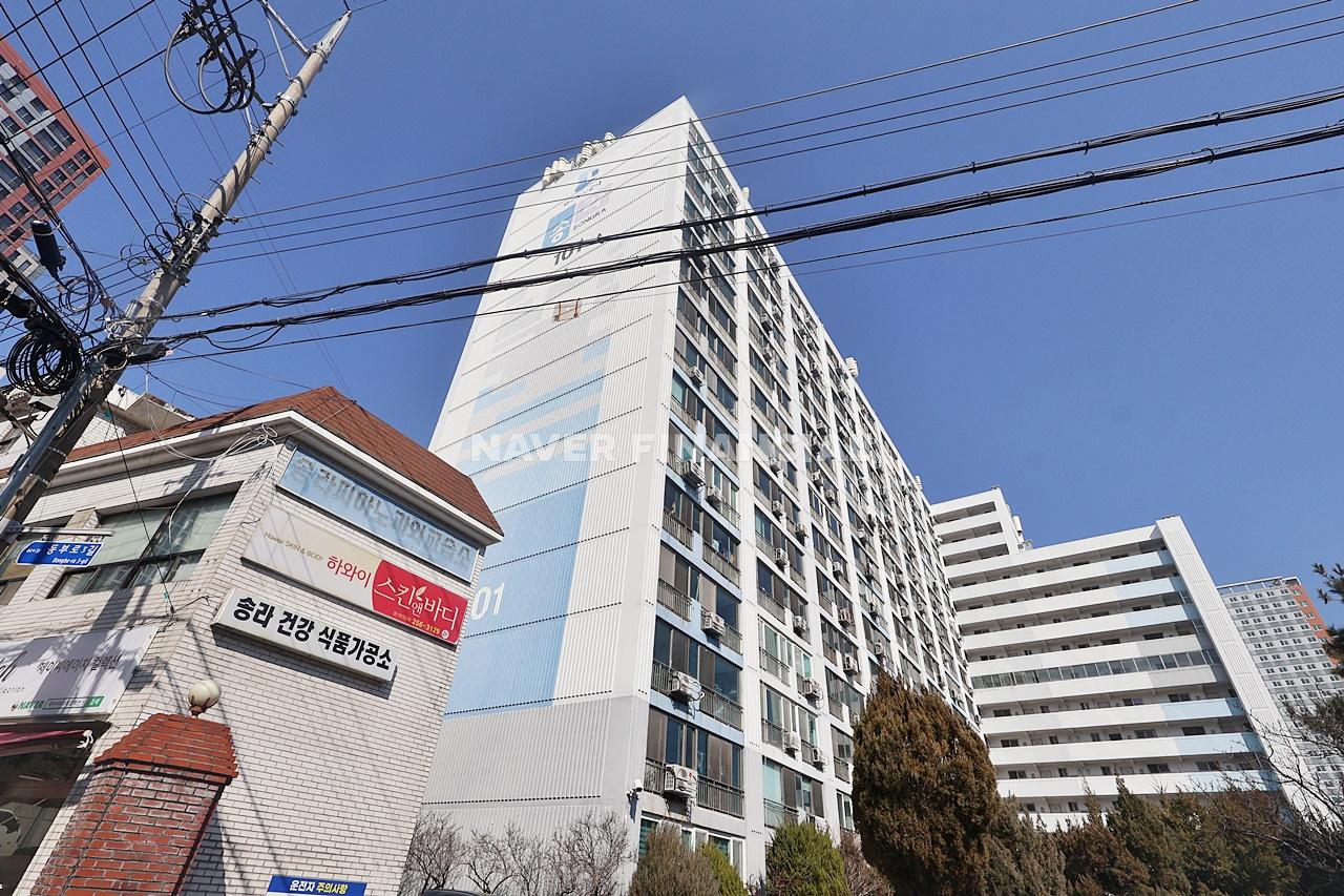 Building entrance with signage