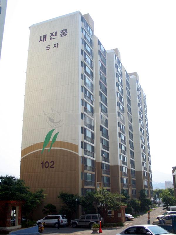 경상남도 양산시 평산동 새진흥5차 아파트 