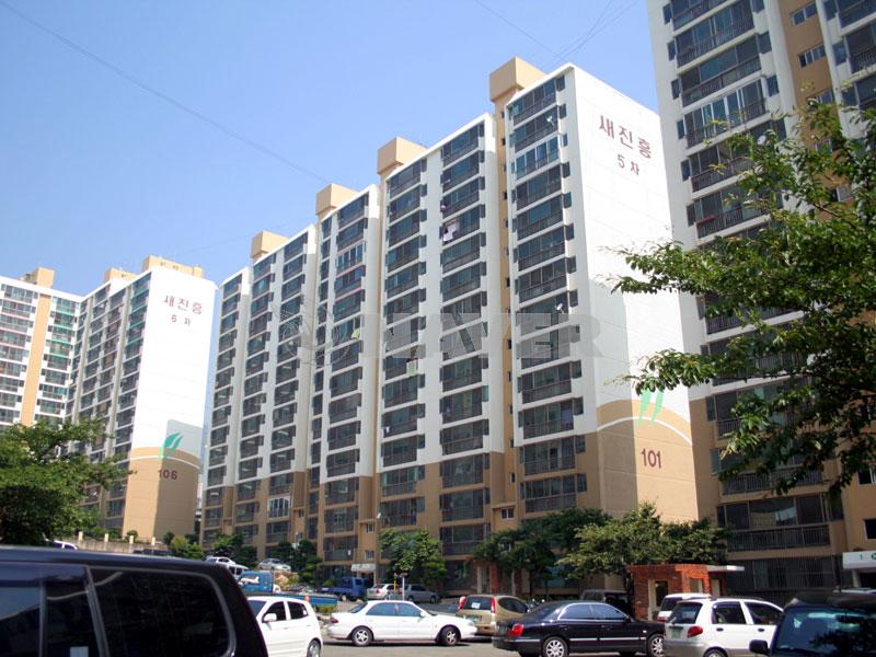 경상남도 양산시 평산동 새진흥5차 아파트 