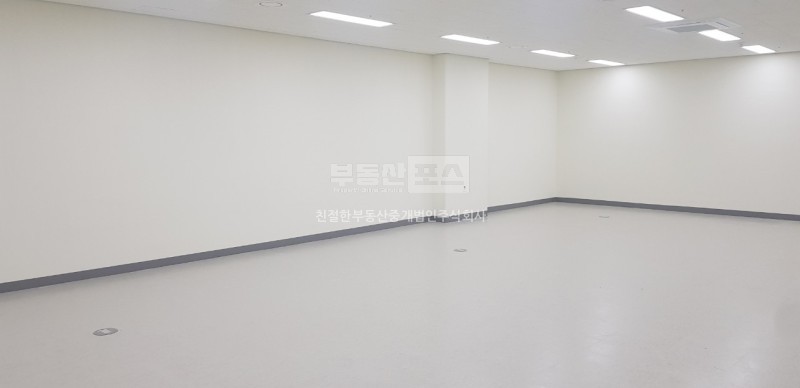 창고 대표 사진